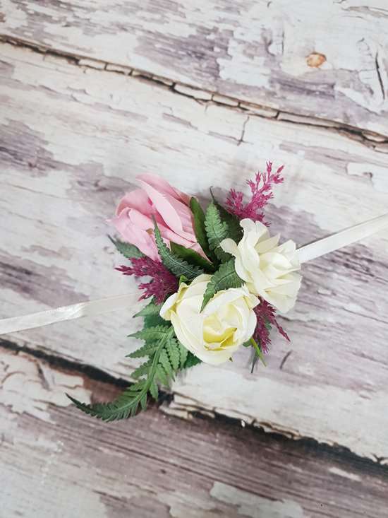 Ribbon Wrist Corsage Bree - Image 3