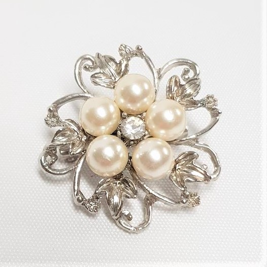 Rhinestone Pearl Brooch - Style 6
