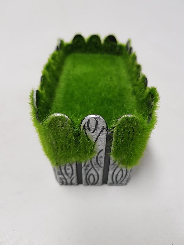 DIY Ready Made Pot Moss Fence - Image 3
