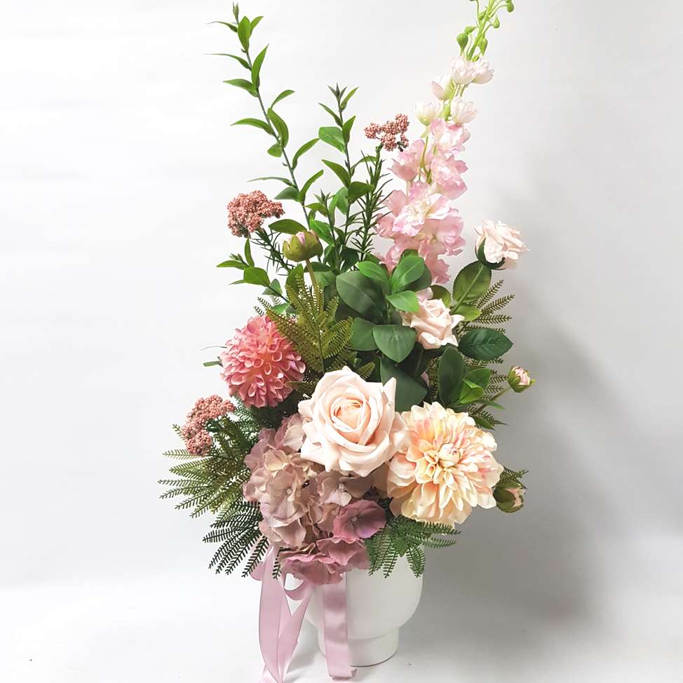 Artificial Floral Arrangement "Daniella"